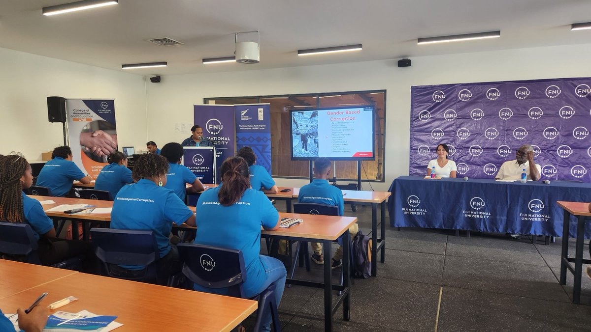 SonjaStTr's tweet image. 📢 The #Pacific youth #anticorruption movement continues to grow stronger + diversify thanks to @FNUFiji  &amp;amp; @youths4integri7 

At today&apos;s Talanoa, over 100 amazing students discussed corruption &amp;amp; their role in proposing creative &amp;amp; innovative ways forward!💪

 #UNPRAC #SDG16