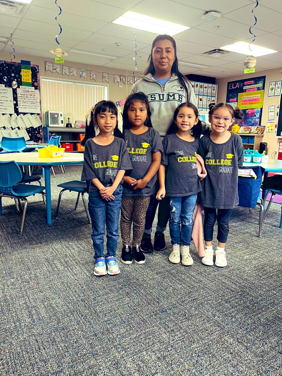 College Wednesdays 💚