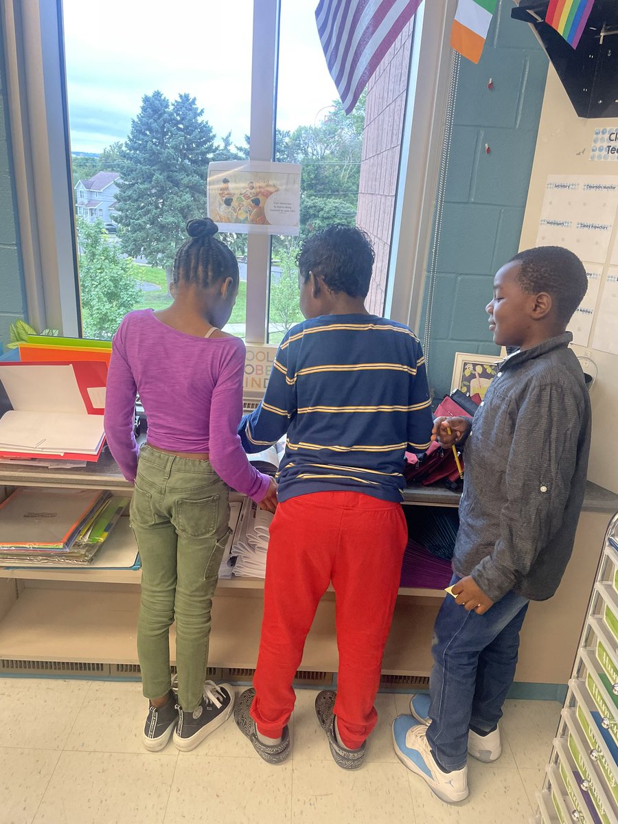 Dr. Weeks 4th Graders tweet media