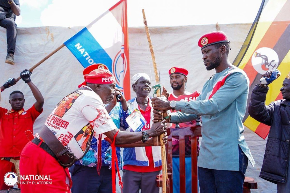 eddie_mutwe's tweet photo. Awa'di fo! Arua.
#NUPCountryWideTour
#phase2loading https://t.co/nxOgPznT9e