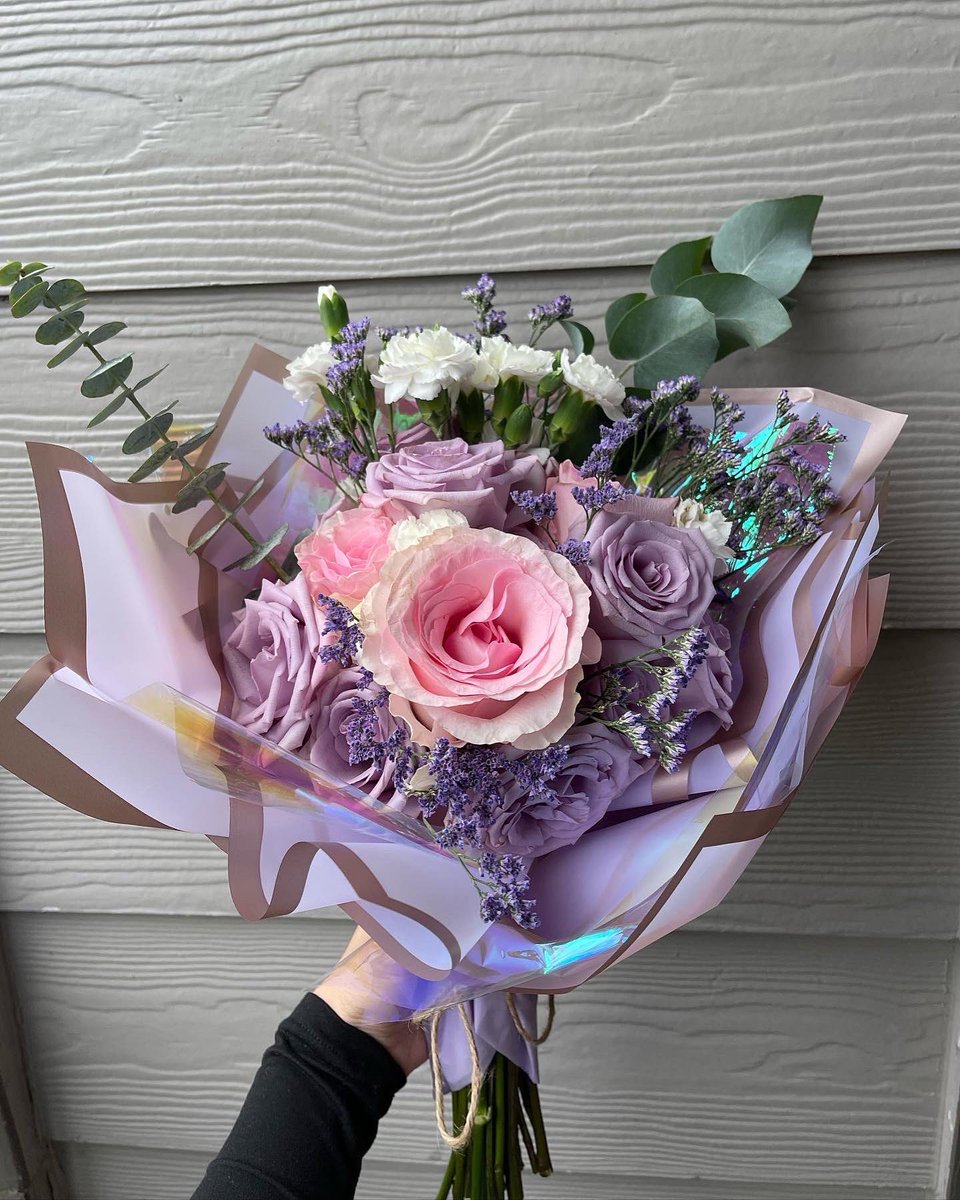 stephrenovaa's tweet photo. support my small business @rrflowersboutique on instagram! 🥺🫶🏻 https://t.co/L6phOjZixU