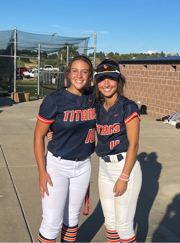 Our Colorado ladies having a great high school season for @LTfastpitch getting a win in their rivalry game today! Keep working hard @charlotte_joy10 @Mak_Harrington #workersalwayswin #GoldDNA