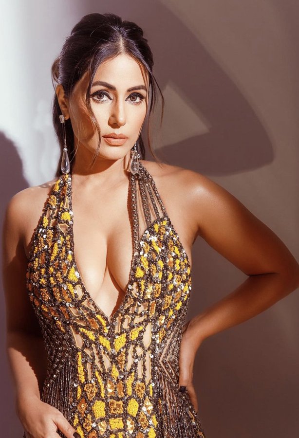 F58tUWQXQAADY0e?format=jpg&name=900x900