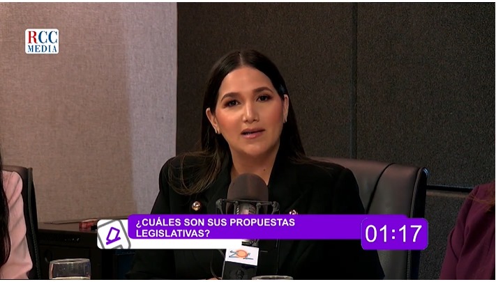 “Instituciones públicas hacen presencia en actividades proselitistas, eso debe ser penalizado”, Charinee Ovalles(<a href="/CharineeOvalles/">Charinee Ovalles</a>)

#DebatePolíticoRCC
#paíselectoral