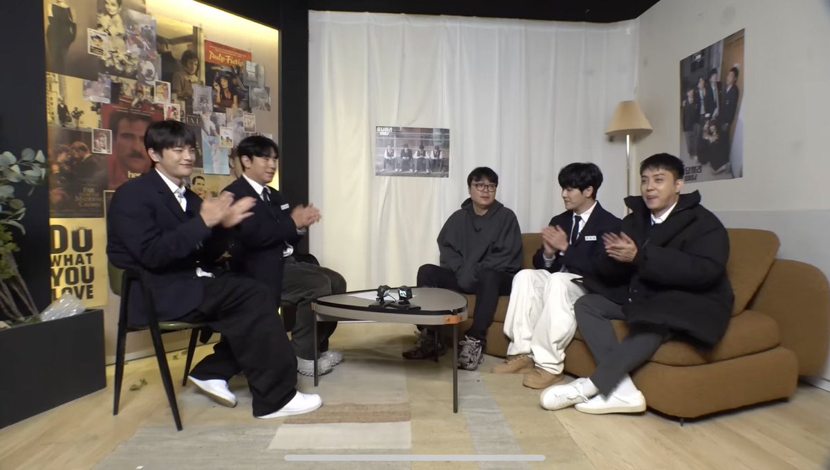 TeamIkSong's tweet image. shin appa with his kids 

#Reply1997 
#Reply1994 
#Reply1988
#HospitalPlaylist