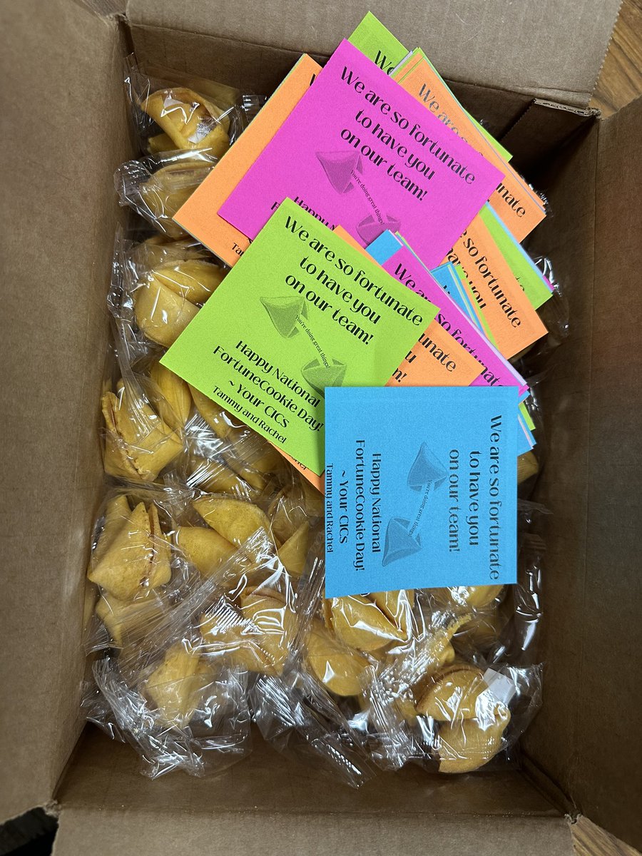 rphife's tweet photo. Happy National Fortune Cookie Day!! Feeling very fortunate to work with amazing teachers, staff, and admin at Oak Creek Elementary! #HighPhife https://t.co/pvQIF4qFVR