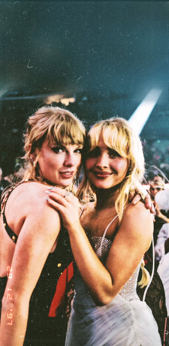 Free Taylor Lock Screen 

Sabrina and Taylor #VMAs 

Please rt and like if you save -ash