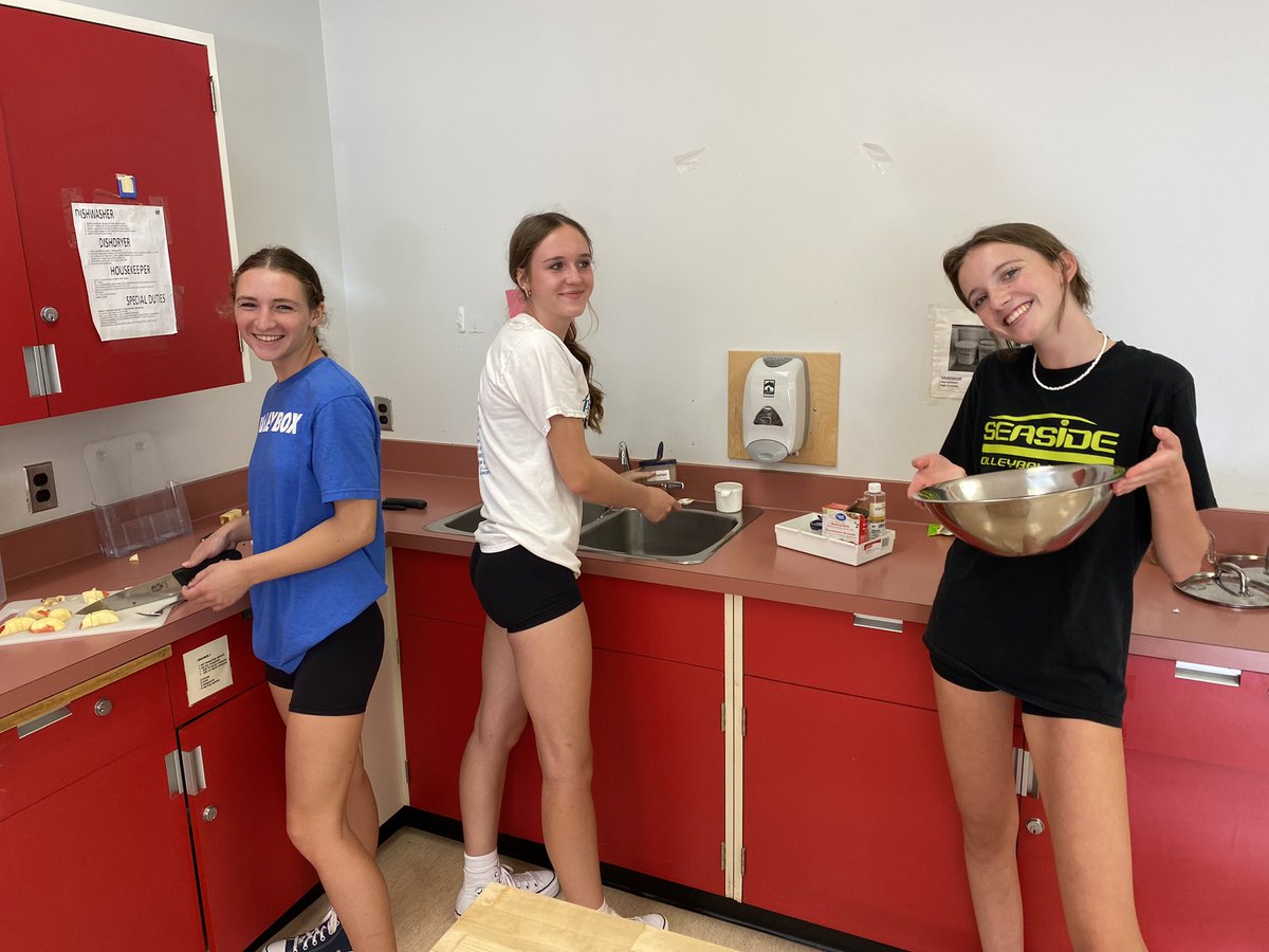 Zack Lund tweet media