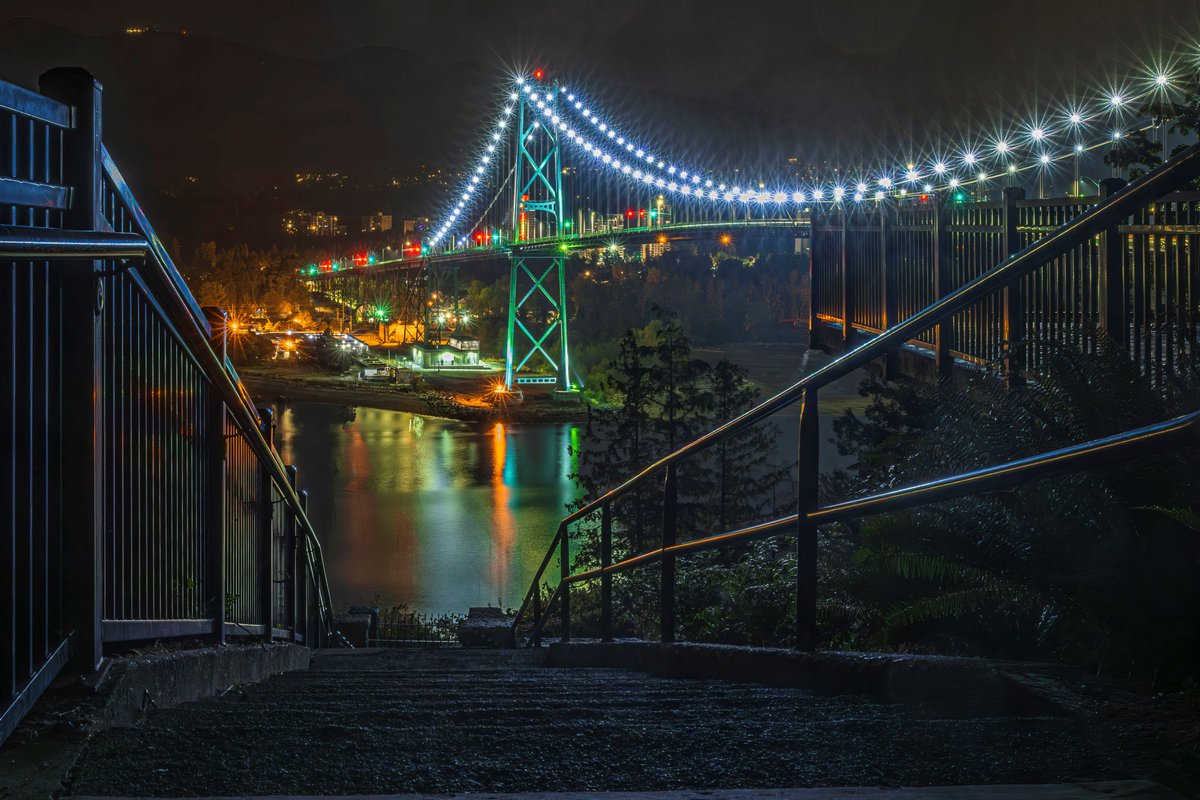 KGordonGlobalBC's tweet photo. Lions Gate Bridge from Prospect Point.
Photo by Randy Brown
#globalbc #globalbcweatherwindow #globalbcweather #bc #lionsgatebridge #prospectpoint https://t.co/jSHmTgZdKV