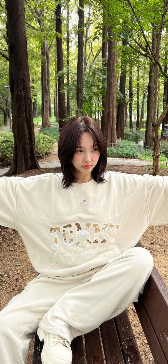 pogzilla1's tweet photo. #NAYEON Wallpapers

#TWICE #트와이스 #나연 https://t.co/cwjL0IT4hI