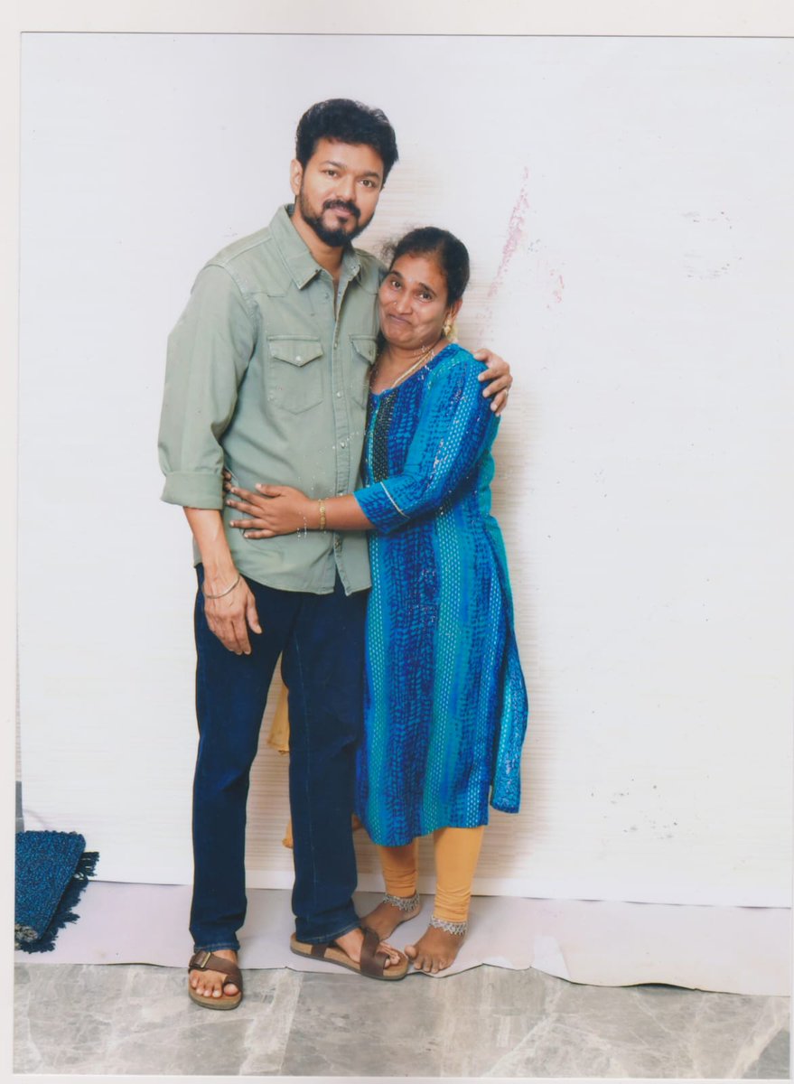 THAMILANGOKUL's tweet photo. #தளபதி_விஜய் அண்ணன் அவர்களின் நல்லாசியுடன் பொதுசெயலாளர் சார் புஸ்ஸி #N_ஆனந்த் ExMLA அவர்களின் நல்வாழ்த்துக்களுடன்  #இன்று பிறந்தநாள் விழா காணும் சென்னை புறநகர் மாவட்ட மகளிர் அணி தலைவி #நீலாங்கரை_J_சகாயமேரி அக்கா அவர்களுக்கு பெரும்பாக்கம் பகுதி சார்பாக பிறந்தநாள் வாழ்த்துக்கள் https://t.co/e1MX49d3Cd