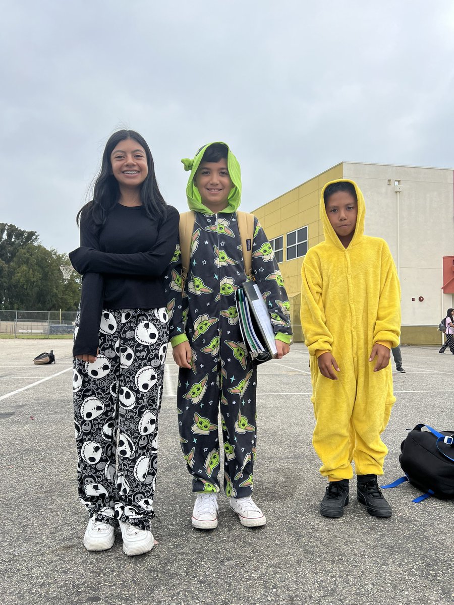 Curren School tweet media