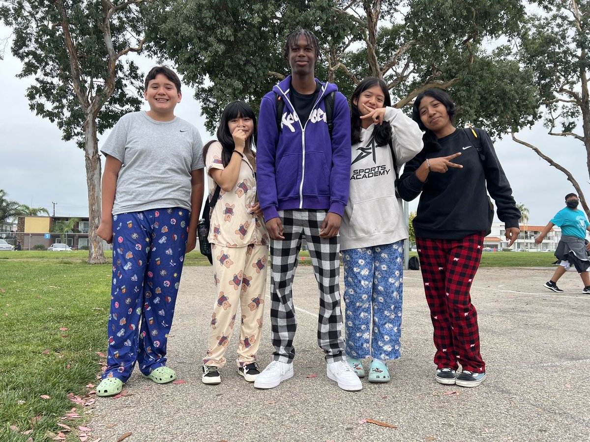 Curren School tweet media