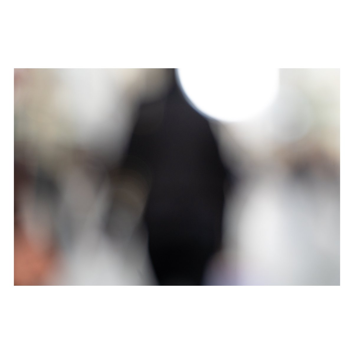 🔶 Out of focus silhouette

Février 2020.

#abstract
#abstractphotography
#minimalism
#minimalphotography
#streetphotography #colorphotography
#streetphoto_color
#belgiumphotographer
#belgiumphotography
#belgium
#sonyalpha
#sonya7iii
#benlorthi