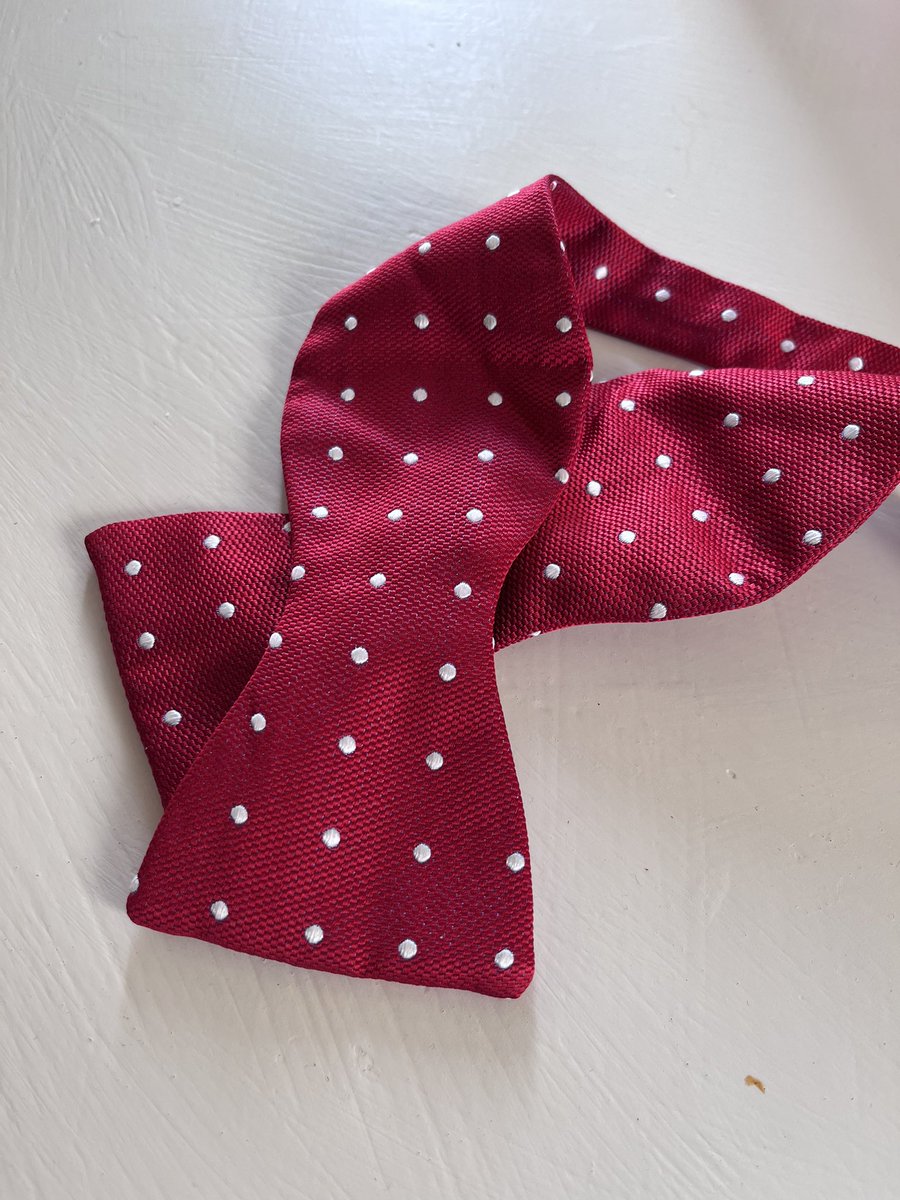 Vi forventer, at ECB sætter renten op med 0,25 % i dag, og at Nationalbanken følger trop med tilsvarende renteforhøjelse. #dkøko 

<a href="/pietphc/">Piet Haines Christiansen</a> og jeg er i kamptøjet 🦋