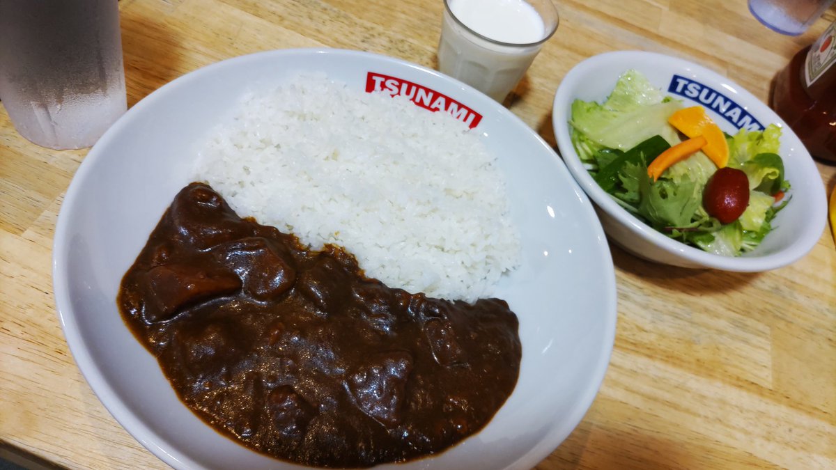 sas06250801's tweet photo. 別のライブでもサザン愛は忘れずに🤭
初TSUNANI✨
名前にひかれました🤭
海軍🍛うまし🫶
#サザンオールスターズ
#サザンへ愛を叫ぶ会
#サザン45
#TSUNANI https://t.co/YvpaJGs2M5