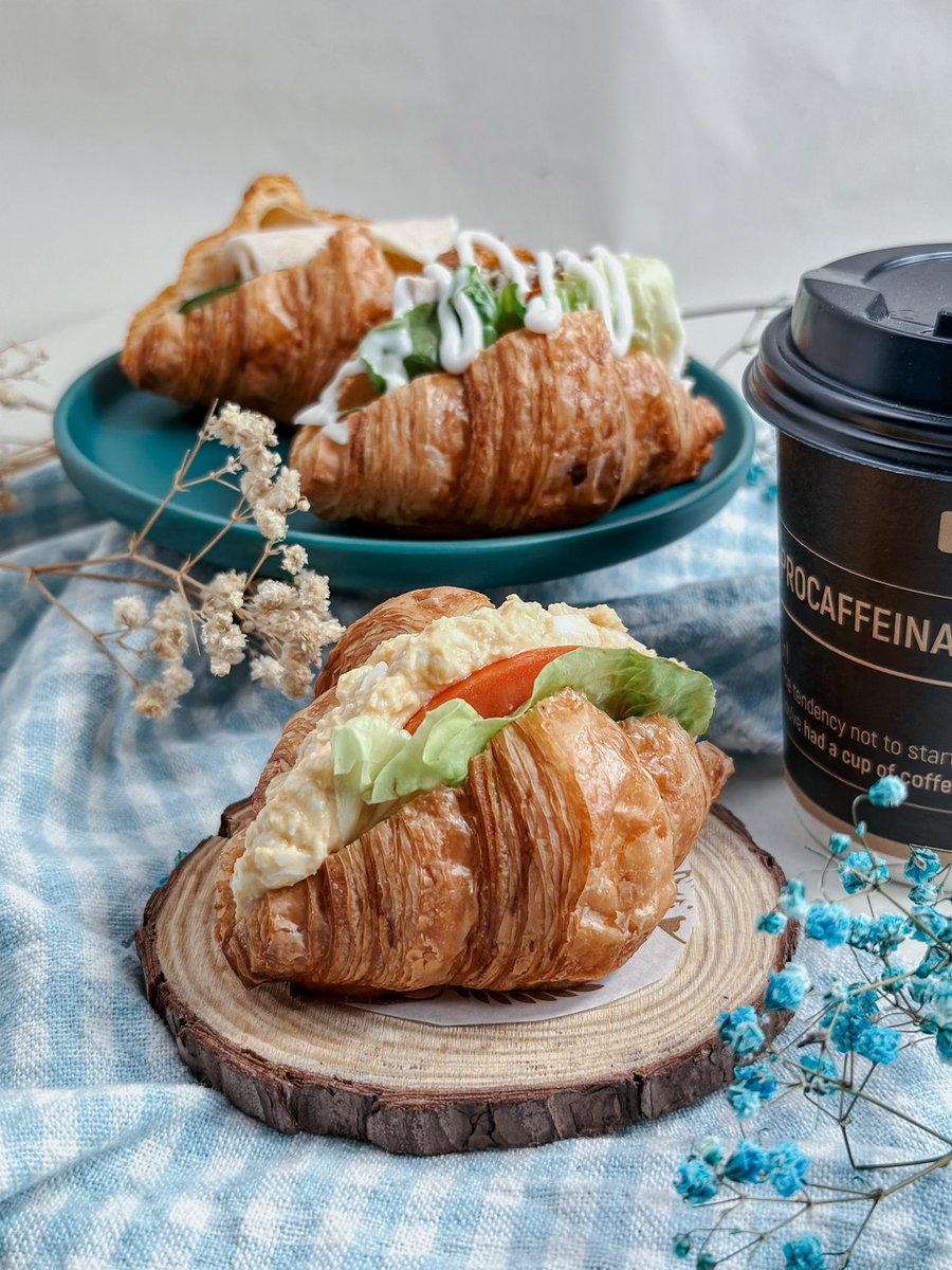 tedboybakery's tweet image. Mini croissant sandwiches and a cup of coffee – a simple yet delightful pairing. These petite treats remind us that joy can be found in life's simplest pleasures. 🥐☕✨

#tedboy #CroissantLove #minicroissant #sandwich #teatime #coffee #foodaesthetics #foophotography