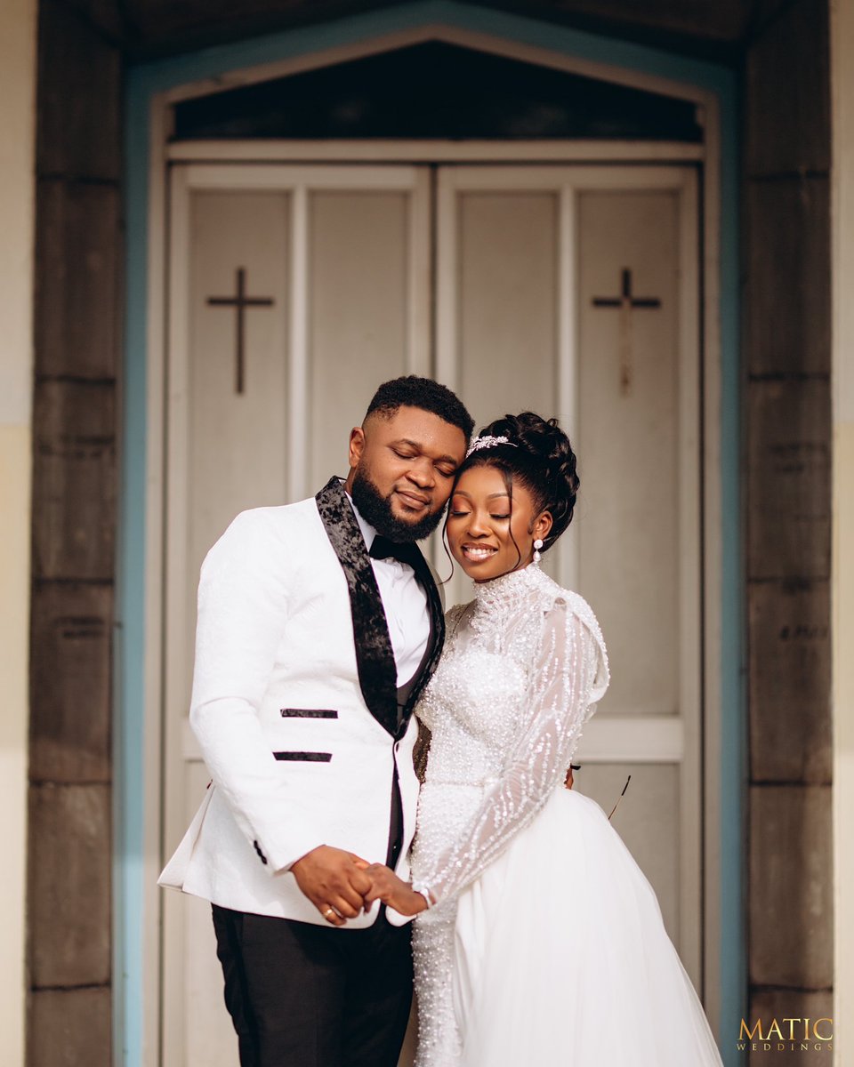 charleschibby's tweet photo. This is how I photograph lovers https://t.co/I0JkU2XBFx