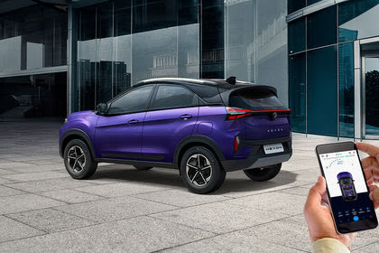 ultimatekhabar2's tweet photo. Tata motors 🔥
New nexon facelift 
#NewNexonWayAhead https://t.co/uS1lPpdfzF