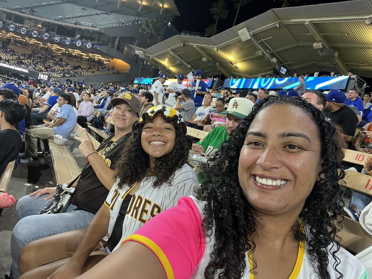 nikky_nik's tweet photo. LFGSD!!! Didn't think I'd ever go to dodger stadium lol, but tonight was a good game!!! 🤎💛 https://t.co/p2g74ldSgO