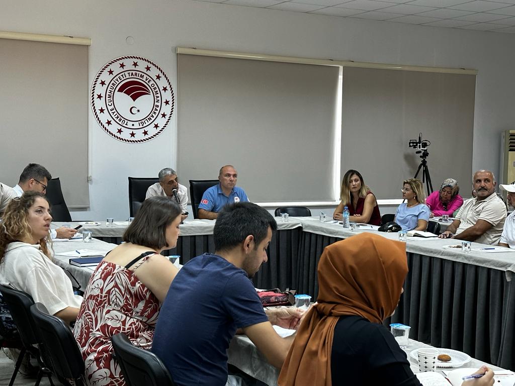 antalyailtarim's tweet photo. #İpekböceği #Bombus Arısı ve Ana #Arı  Yetiştiriciliği ve Arı Ürünleri hibrit eğitimimiz Prof.Dr.Fehmi Gürel anlatımıyla İl Müdürlüğümüzde başladı.

İzleme linki👇
https://t.co/iwfU9Bhzvl

#GelecekTarımda
#TarımAntalyada

@ibrahimyumakli  @gokhankaraca_

#Antalya https://t.co/PBXVRFJ73U