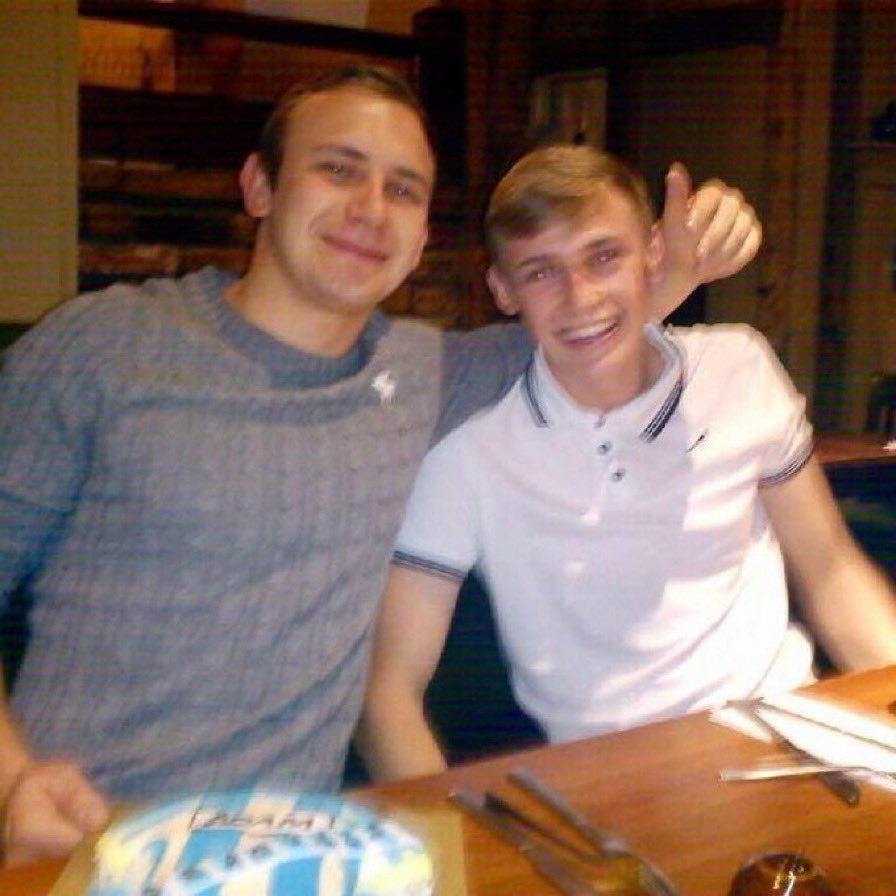 We also remember Tom Dawes today. A big fan of Frow and his bro, who will never be forgotten by our club 💚