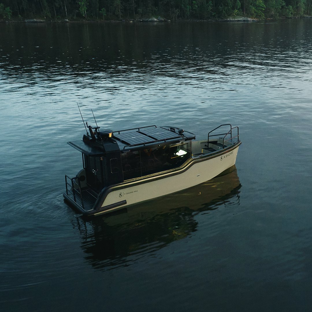 Say hello to our latest game-changer: the X Shore PRO 🌊⚡️ 

Designed to operate across an array of maritime professions, this fully-electric, ultra-silent workboat always has your back. The future of maritime excellence is here today ⚒️🌱