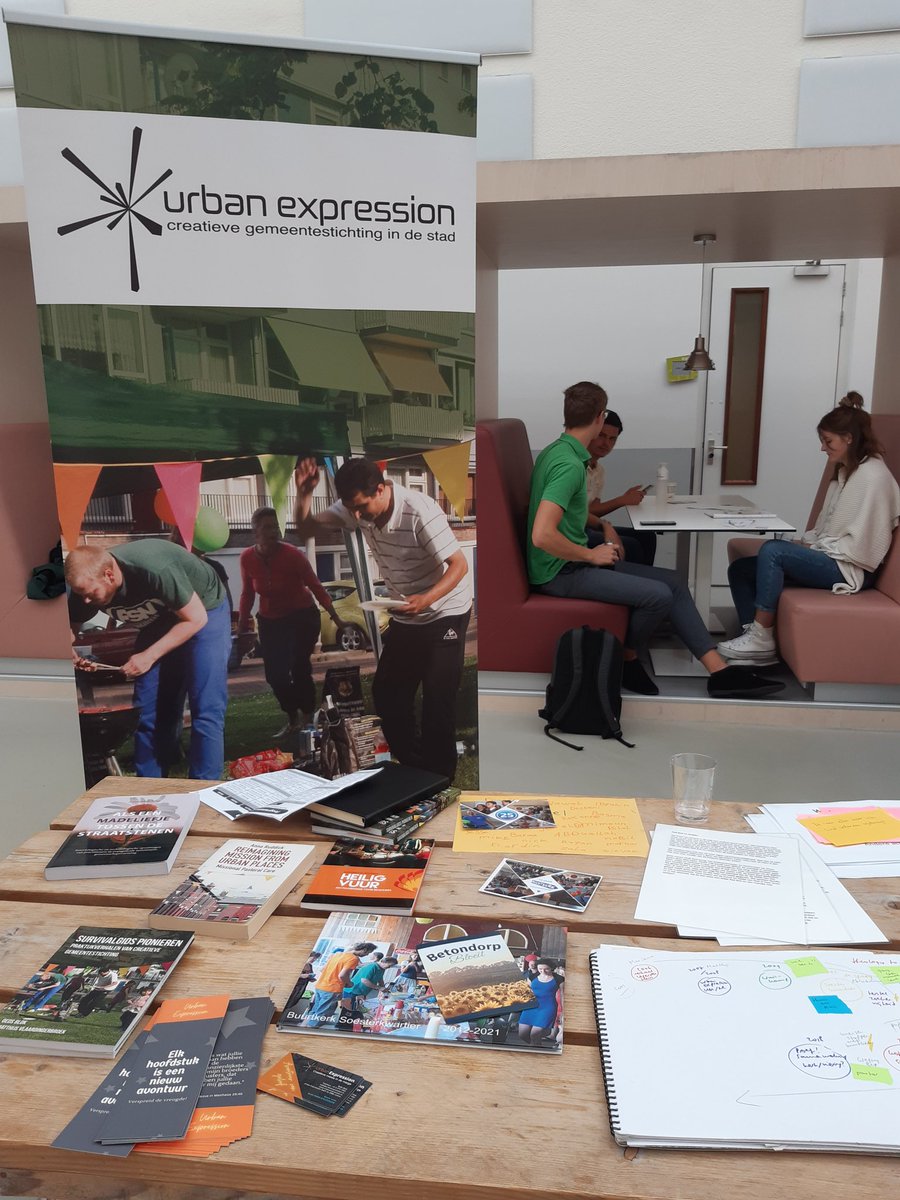 Blij van allerlei levendige initiatieven in kerken gisteren met 5 min. TEDtalks op praktijkoriëntatiedag <a href="/TheologieEde/">CHE Theologie</a> voor stages, veel nieuwe studenten, mooie gesprekken met studenten en collega's! #theologie #samenwerking #relatie <a href="/urbanXpressioNL/">Urban Expression</a>