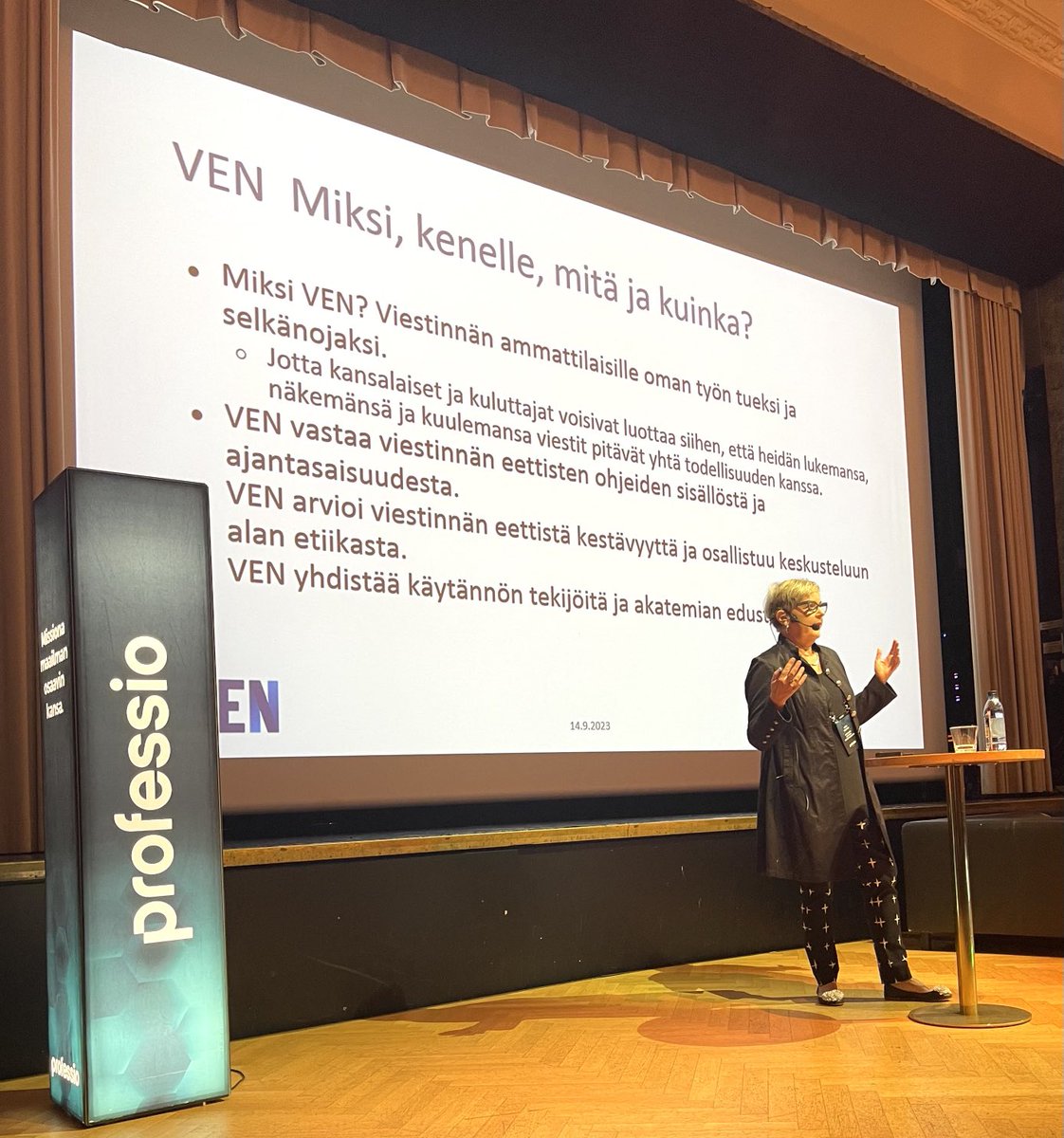 #viestintä2023-tapahtumassa puheenjohtaja ⁦@PaiviSihvola⁩ kertoo Viestinnän eettisen neuvottelukunnan toiminnasta. Kiinnostavaa. 

Ping ⁦<a href="/RealPeterNyman/">Peter Nyman</a>⁩