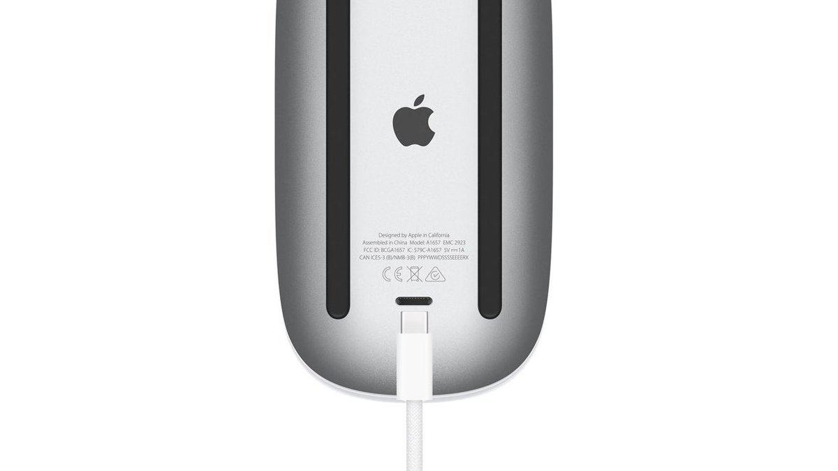 Manthan_Vasani's tweet photo. Now it's time for the new Type-C Magic Mouse.
#AppleEvent https://t.co/fDNUM8NoTt