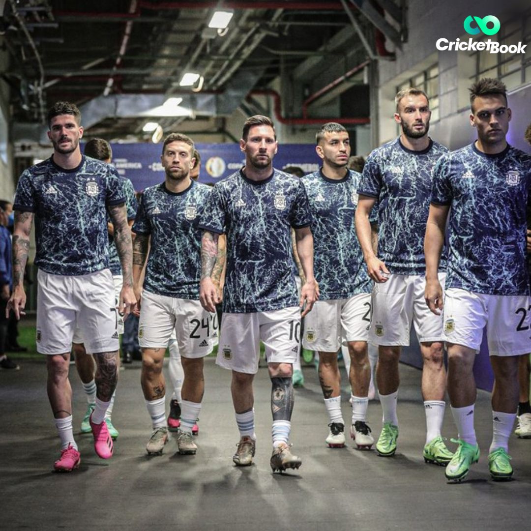 Argentina's new training kit is taking the internet by storm.

#LionelMessi #Argentina #TrainingKit #Albicelestes #Trending #Football #CricketBook