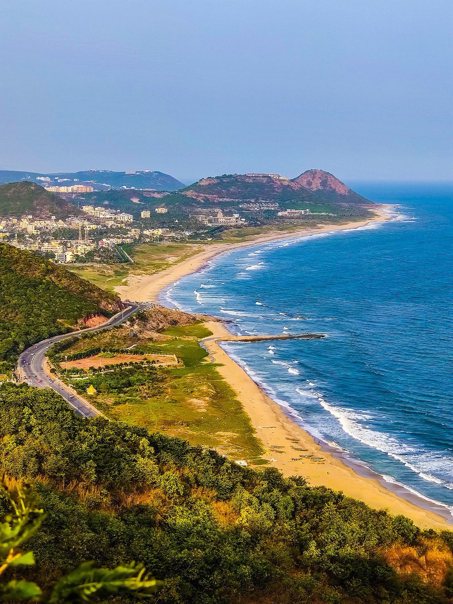 DrSrinubabu's tweet photo. 🌆✨ "Vizag makes the elite list! Proud to announce that #Visakhapatnam is among the first four cities to be transformed into a growing metropolis. A vision aligned with India's ambitious $5 trillion economy plan." 🇮🇳

Deep gratitude to Mr. BVR Subramanyam, CEO of NITI AAYOG, for envisioning a brighter future, taking our request for consideration together, we soar. 🙌🚀

Dr. Srinubabu Gedela
#VizagOnTheRise #IndiaGrows #MetropolisFuture