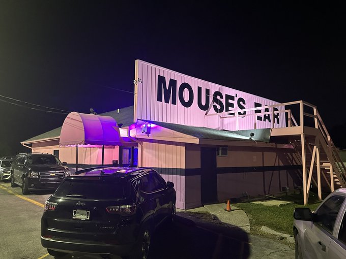 Watch Mike D's leaked NSFW photo on TwXstars