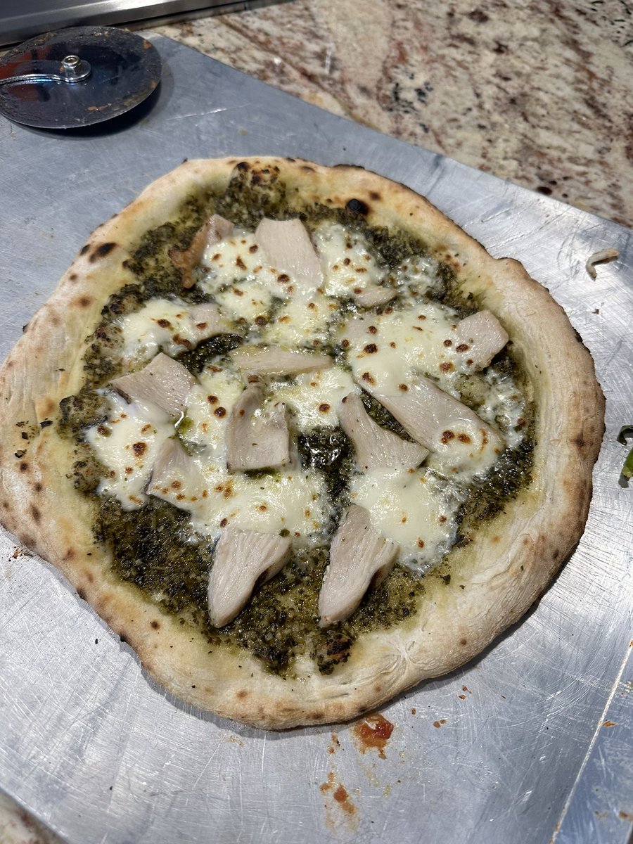 One of the pizzas made tonight. Chicken pesto. The 2018 Monteraponi was a hit. Can’t wait to be in @langhe_vini and @VisitTuscany next month. @OoniHQ @Monteraponi