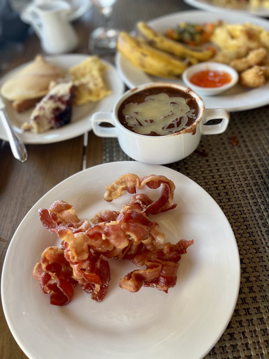 iezka_traveller's tweet photo. Had a breakfast buffet and went 2 rounds! Cannot believe I ate that much!! ๐๐๐คค
Good morning! โ๏ธ๐
#GM #goodmorning #breakfast #buffet #2rounds #believe #eat #food #foodie #yummy #champorado #bacon #pancake #pasta #banana #vegetables #frenchtoast https://t.co/H0nsaJgtVG