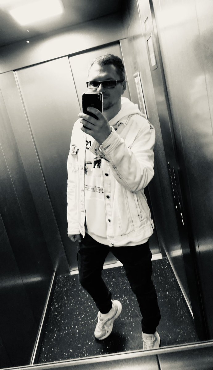DmitriyDelov's tweet photo. #liftlook https://t.co/ZIJBQhBv4e