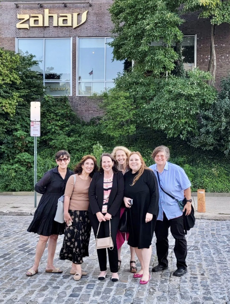 Sara Fazio tweet media