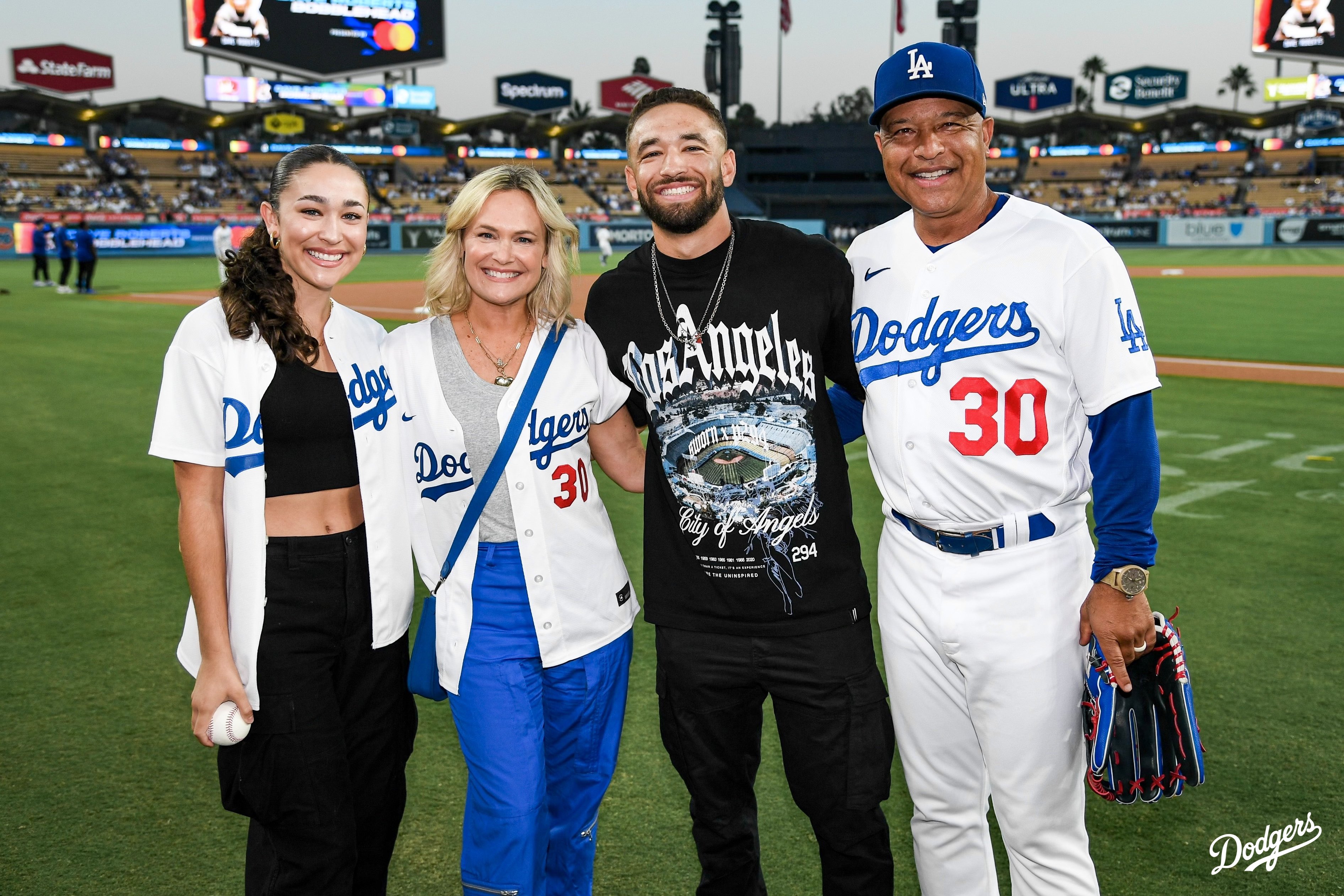 Los Angeles Dodgers on X: Emme and her dad. 💙 It's Dave Roberts  Bobblehead Night presented by Mastercard!  / X