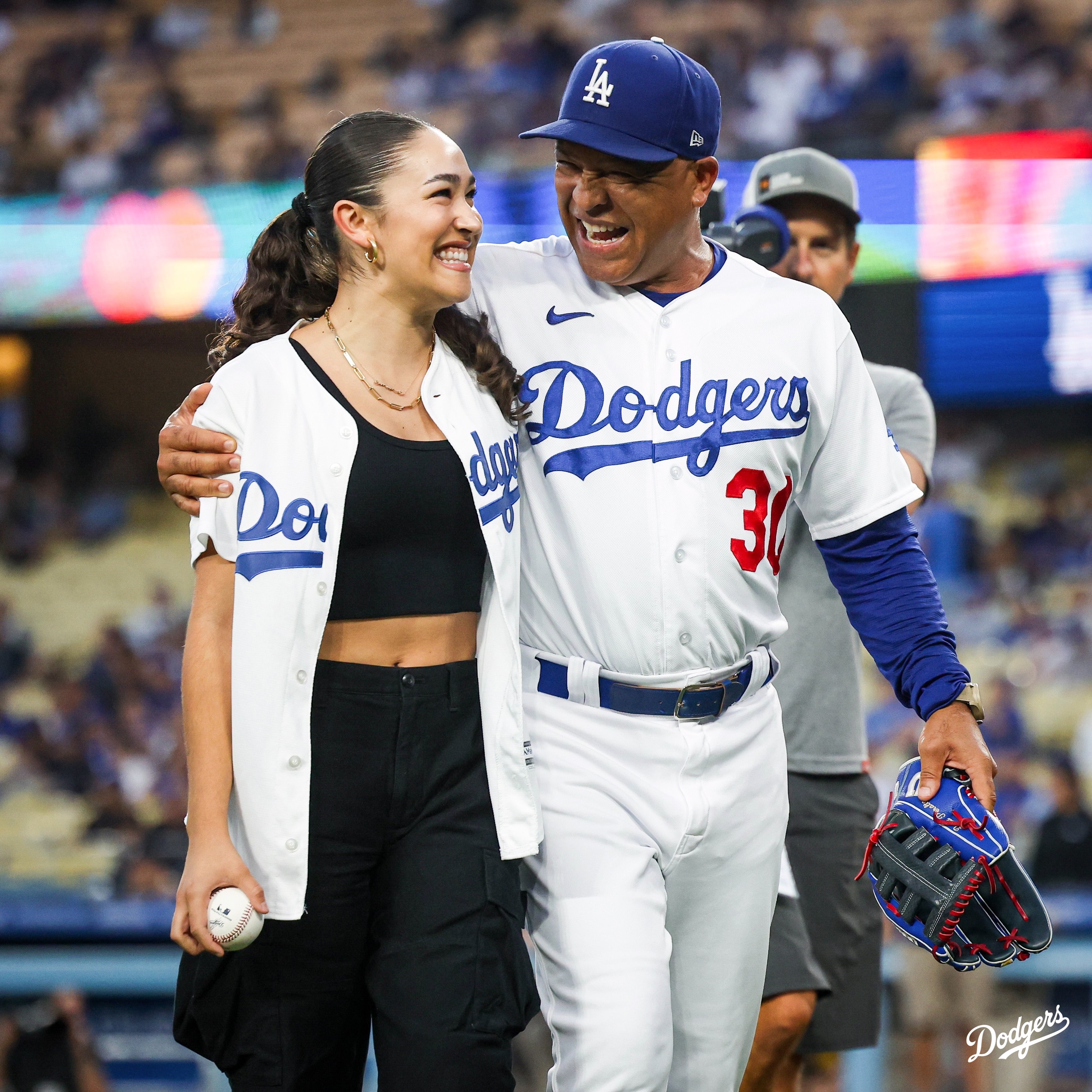 Los Angeles Dodgers on X: Emme and her dad. 💙 It's Dave Roberts  Bobblehead Night presented by Mastercard!  / X