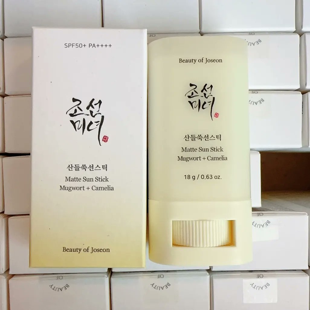 makeupchilli's tweet photo. 💰แท่ง369฿
💰หลอด379฿
🌱Beauty Of Joseon Matte Sun Stick Mugwort + Camelia SPF50+ PA++++ 18g #กันแดดรูปแบบแท่งเนื้อแมท
กันแดดแบบสติ๊ก ที่มีไพร์มเมอร์เบลอรูขุมขนในตัว ไม่มีสี คุมมันได้ ปาดทั้งหน้ามันๆก็ช่วยซับความมันส่วนเกิน
#sunstick #beautyofjoseon #กันแดดแท่ง #กันแดด https://t.co/83ggLMEJ1z