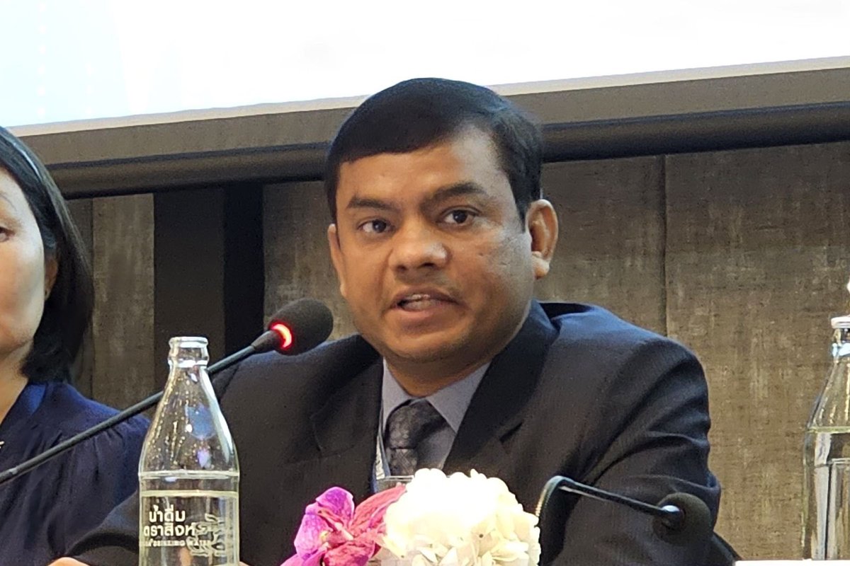 unfpa_eval's tweet photo. Building evaluation capacities isn't just about mentoring. It is about sharing & leveraging lessons learned & the robustness of monitoring data
Akhilesh Kumar @_DMEO at #AsianEvaluationWeek23 session on #UNEDAP lessons in advancing national eval capacities & youth in evaluation https://t.co/dPebKkDI0y