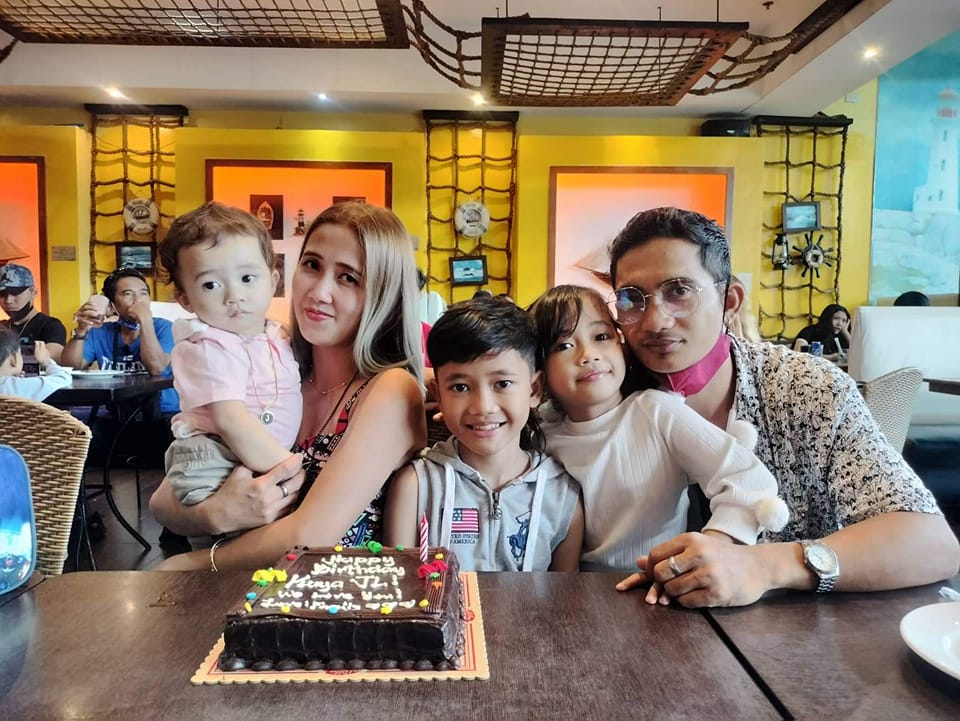 LormelynT's tweet photo. The strength of a family, like the strength of an army, is in its loyalty to each other. – Mario Puzo https://t.co/YB55XXJROw