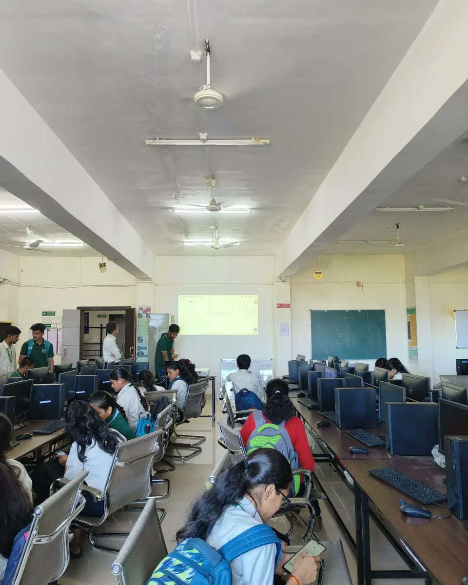 GDGC_DYPSN's tweet photo. ☁️🚀 Google Cloud Study Jam registration instructions for students🚀
#GDSC#GoogleDSC#DeveloperStudentClubs#TechCommunity#CodingCommunity#GoogleDevelopers#TechEnthusiasts#LearnToCode#TechEvents#CodingWorkshops https://t.co/6j394QX1zF