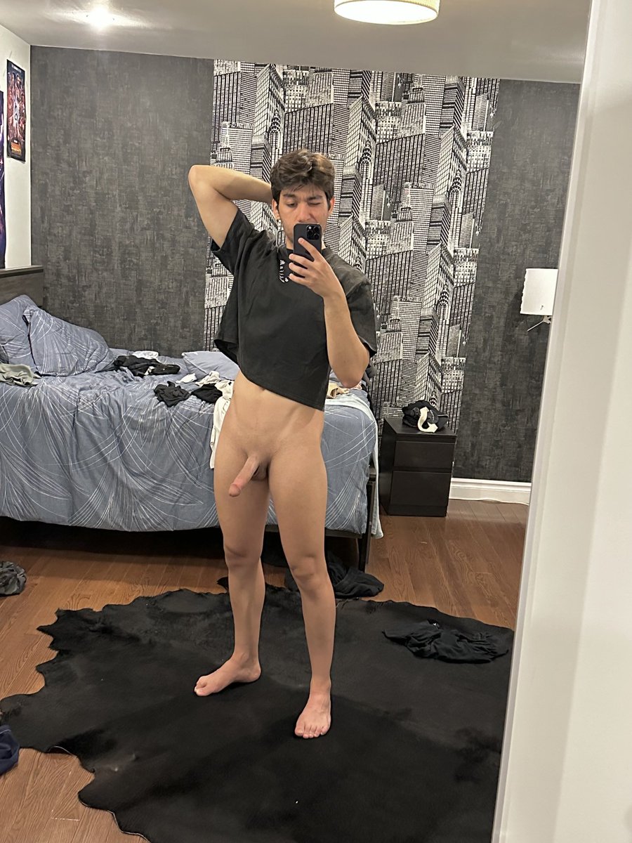 AlexHoushan's tweet photo. 30% off Onlyfans 😈 

https://t.co/kfLuvlJvXl https://t.co/hW8YH9ZgyU