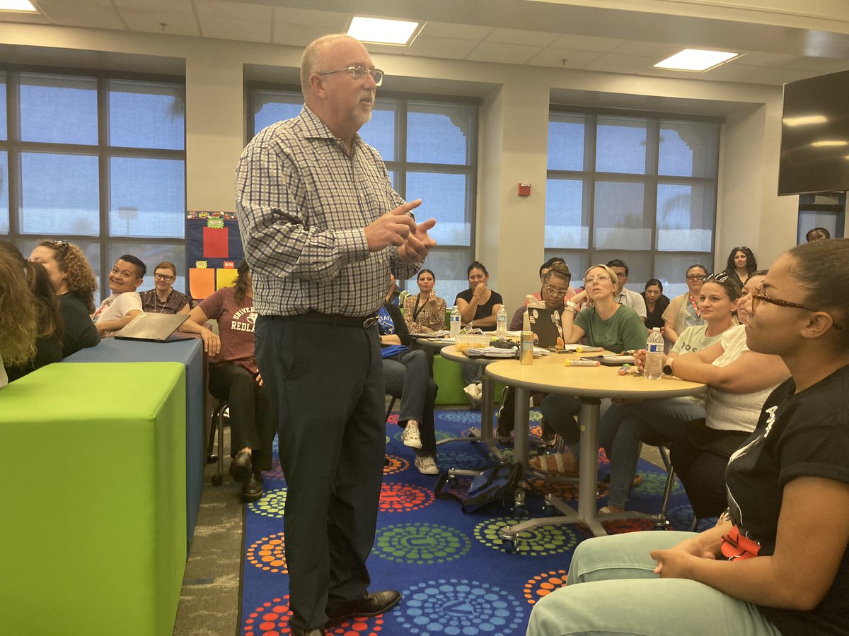 Tanya Santos tweet media