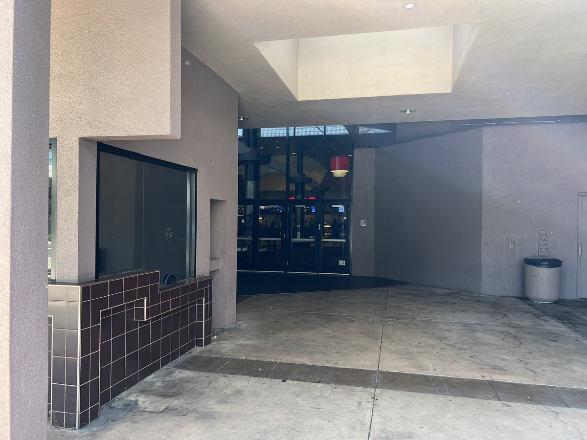 abhiskjain's tweet photo. $AMC at @CityofNorwalkCA feels like a ghost town. Entrance is not clean, posters are torn apart &amp; counters all dull! On noon of 9/10, it felt walking to an deserted place. Why can’t this be renovated &amp; opened up for public activities, at least on weekends? @CEOAdam BringItToLife https://t.co/dprYiYOJZF