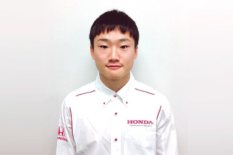 Yuki_Fzero's tweet photo. Mas minha maior gratidão vai para a RBR por toda confiança nos meus 3 primeiros anos de F1 pelo apoio e acima de tudo pela oportunidade de mostrar meu valor, mesmo após minha saída deixamos claro que era em busca de voos mais altos e aqui estou eu. https://t.co/x0iWI8w4WG