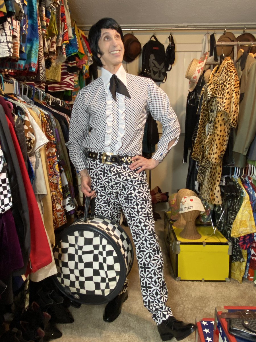 frenchfrye2000's tweet photo. #shermanofhollywood #tiktok #fashionshow #comingsoon https://t.co/StLPXW63jT