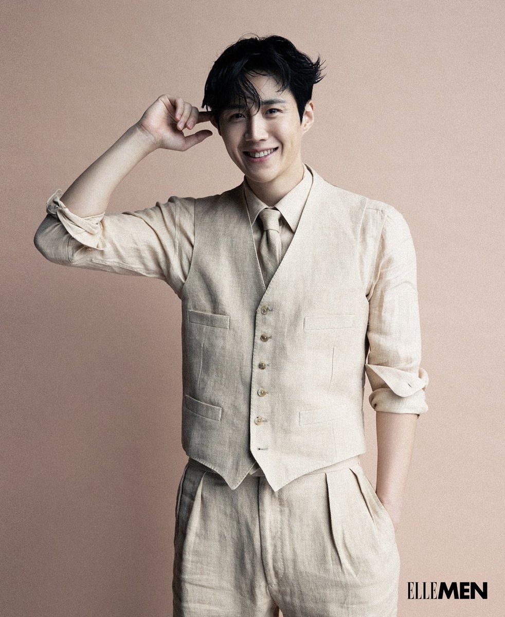 2013_SALT's tweet photo. 강렬한 아우라를 발산하며
'ELLE MAN SINGAPORE' 2023년 05호
커버를 장식한 김선호 배우✨️
-
📚 김선호 배우의
더 많은 화보 사진과 인터뷰 전문은
'엘르맨 싱가포르' 2023년 05호에서
만날 수 있습니다 :)
-
#김선호 #Kimseonho #EllemanSingapore #엘르맨싱가포르 https://t.co/JvzDtUWOkN