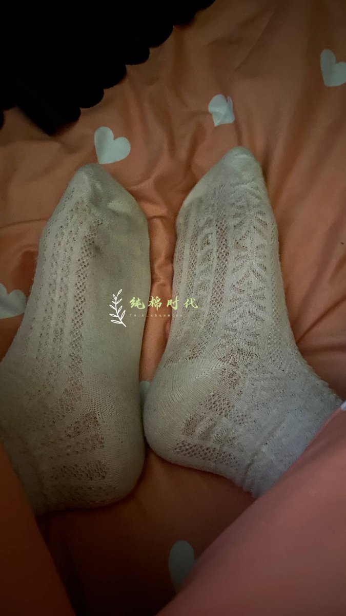 YuanWeiJiPin's tweet photo. 【纯棉时代❃六小花练武】
和牛牛聊天的时候
她给我讲过
像她这种学习一般的
 从小就会练习体育、武术
这样反而上学更有优势
她的妹妹们打算先开始练习武术
而我有点迫不及待了
#丝袜 #原味 #反差婊 #文爱 #原味内裤 #原味丝袜 #原味棉袜 #白丝 #汗臭 #高中学生 #大学女生 #重口味 #纯棉时代 #福利 https://t.co/2PL1P4KsYT
